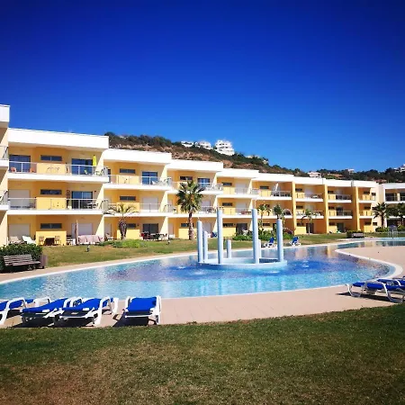 Apartment View Apartment: Pool, Garden & Proximity Albufeira
