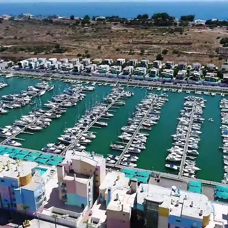 View Apartment: Pool, Garden & Proximity Albufeira