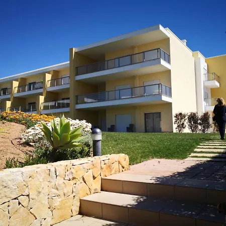 Apartment View Apartment: Pool, Garden & Proximity Albufeira