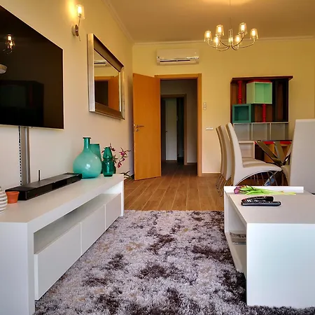 Spacious In With Pool And Terrace אלבופיירה