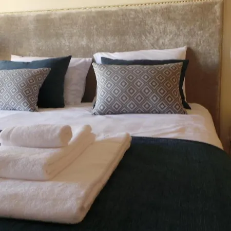 דירה Spacious In With Pool And Terrace *