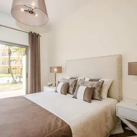 Spacious In With Pool And Terrace דירה אלבופיירה
