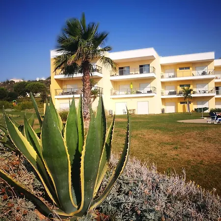דירה Spacious In With Pool And Terrace