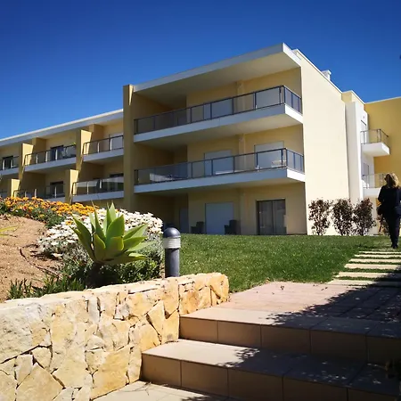 Spacious In With Pool And Terrace דירה *