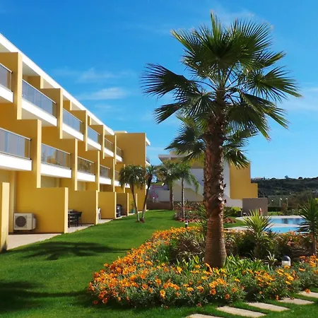 Spacious In With Pool And Terrace * אלבופיירה