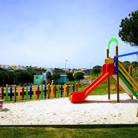 Spacious In With Pool And Terrace דירה *
