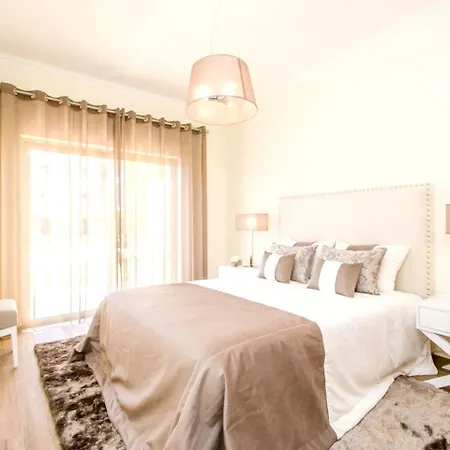 View Apartment: Pool, Garden & Proximity *