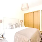 Spacious In With Pool And Terrace Apartament *