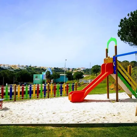Апартаменти Spacious In With Pool And Terrace Албуфейра