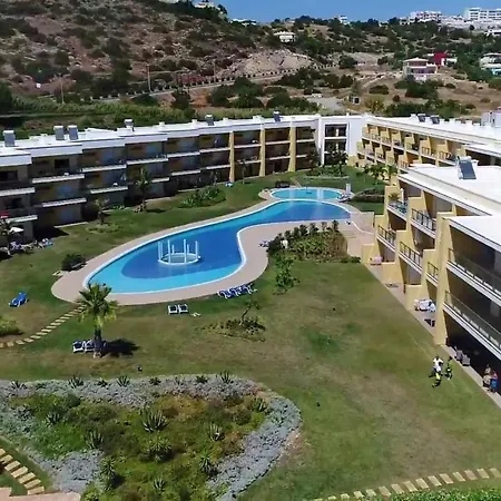 Spacious In With Pool And Terrace Apartament