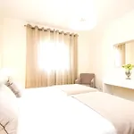 Spacious In With Pool And Terrace 公寓 *