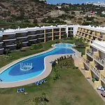 Spacious In With Pool And Terrace * 阿尔布费拉